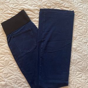 BNWOT Nygard Slim Bootcut size M.